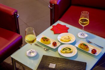 Hotel Lounge