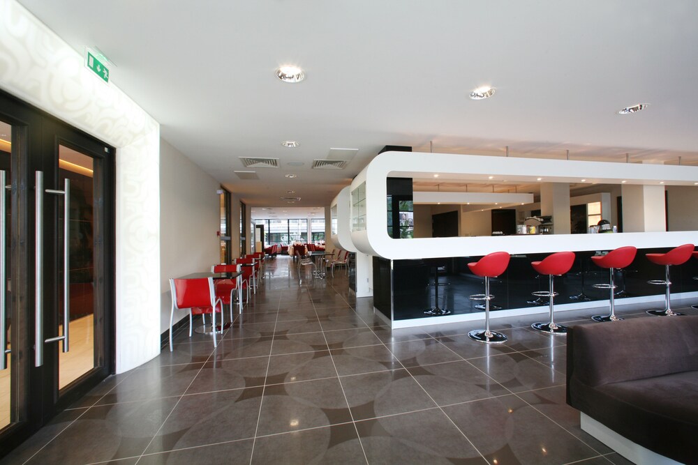 Hotel Bar