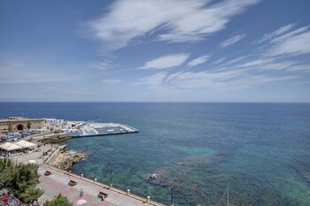 Sliema Chalet Hotel
