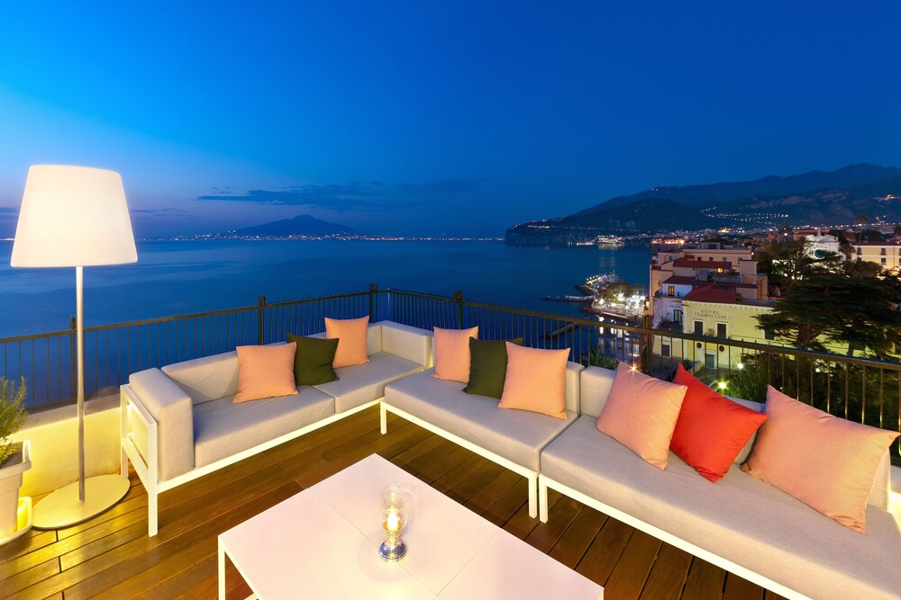 Sundeck