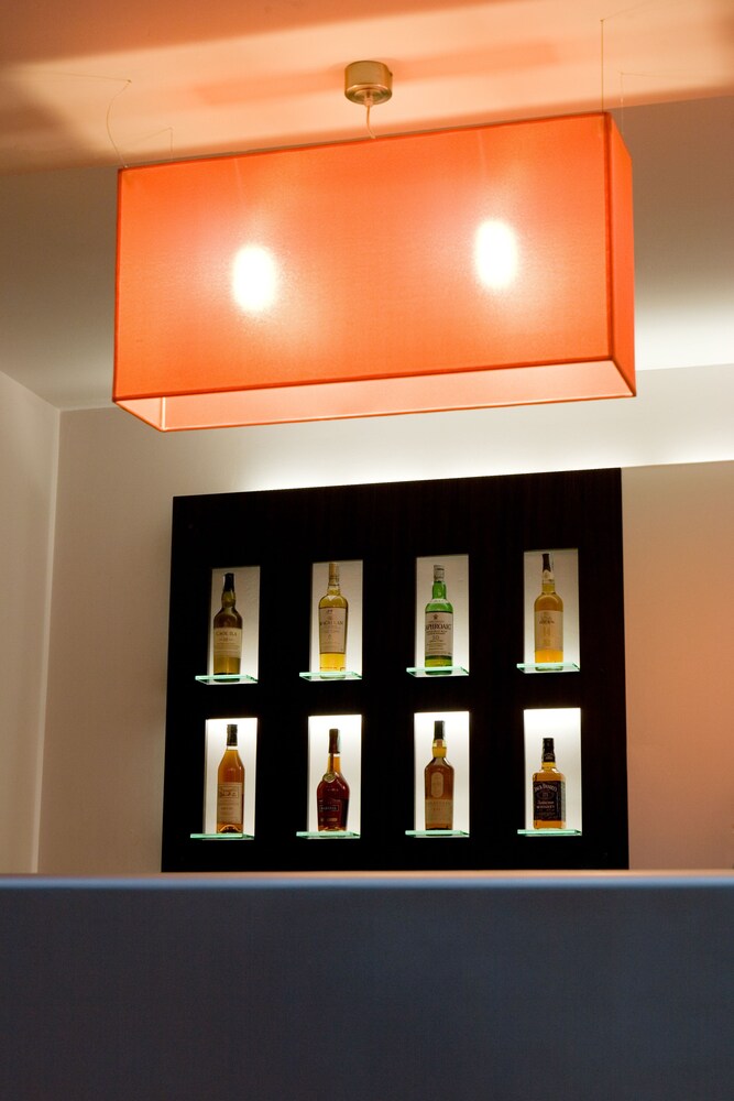 Hotel Lounge