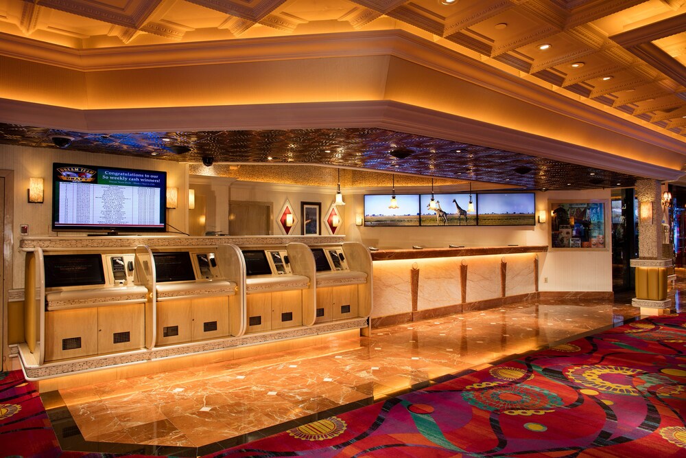 Check-in/Check-out Kiosk