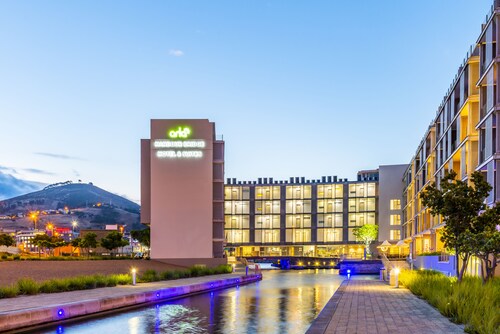 aha Harbour Bridge Hotel & Suites