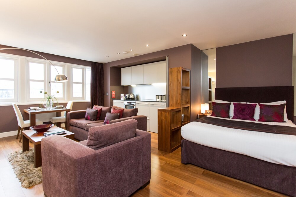 Studio, 1 King Bed - Guestroom
