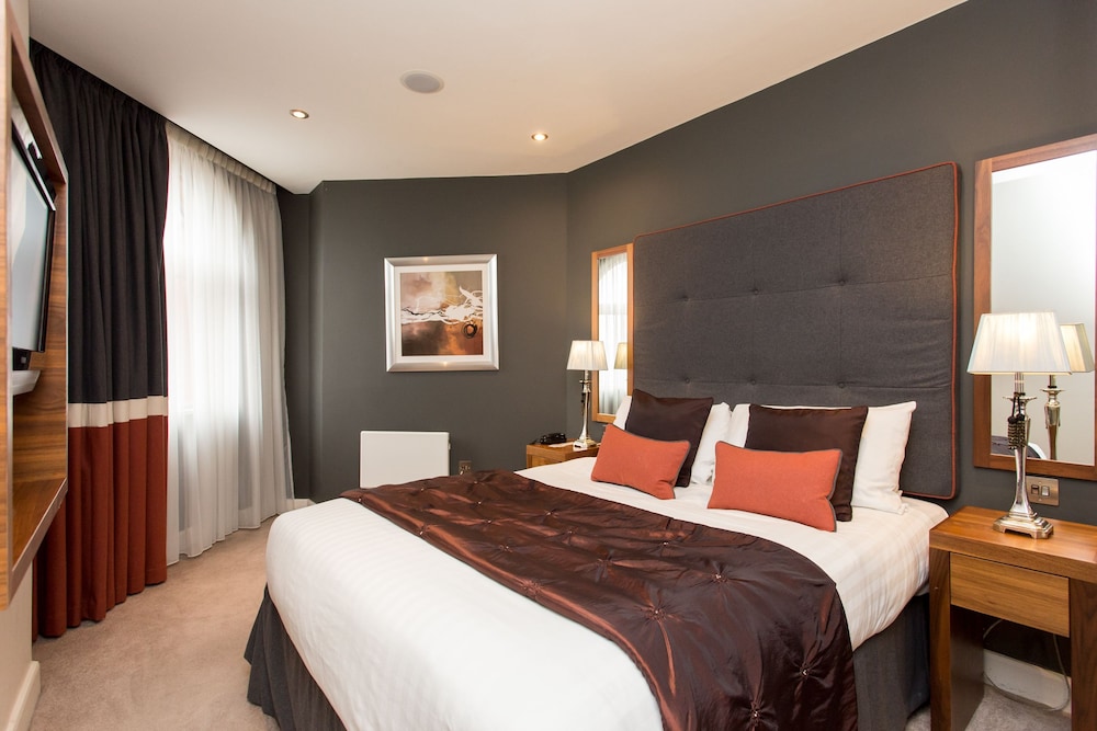 Standard Apartment, 1 King Bed - Guestroom
