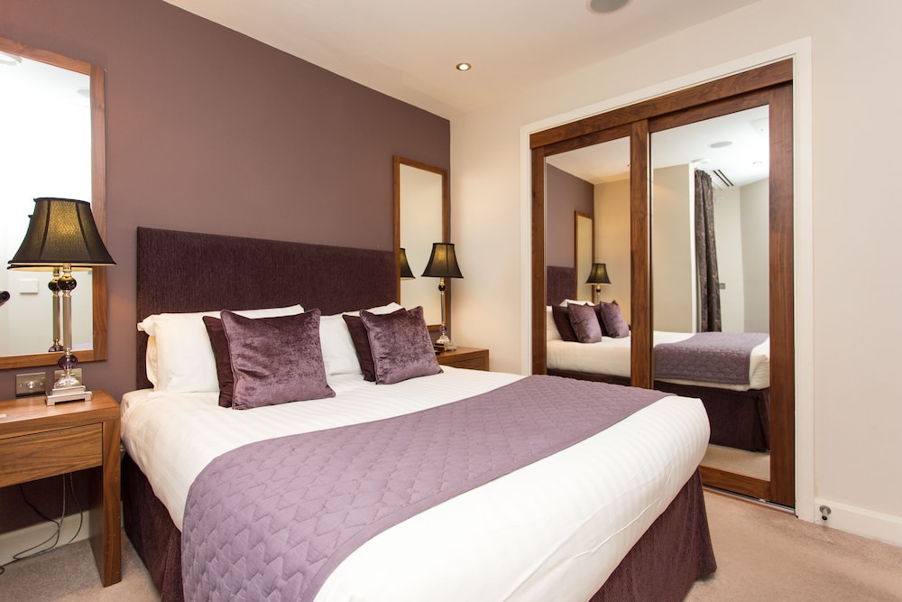 Superior Apartment with Balcony - Guestroom