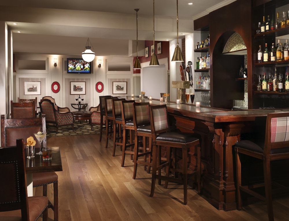 Hotel Bar