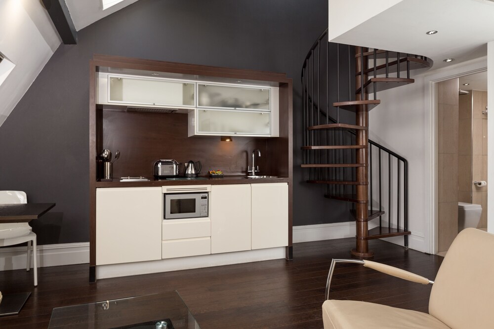 Suite (Loft) - In-Room Kitchenette