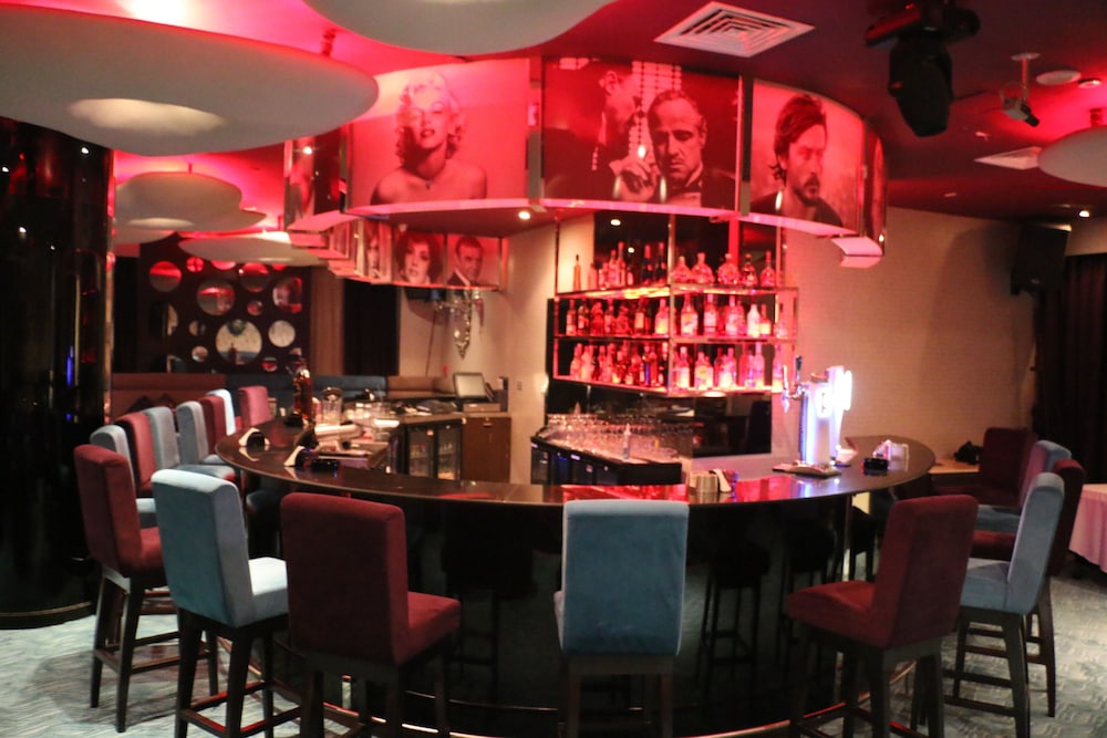 Hotel Lounge