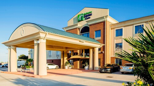 Holiday Inn Express & Suites Waller - Prairie View