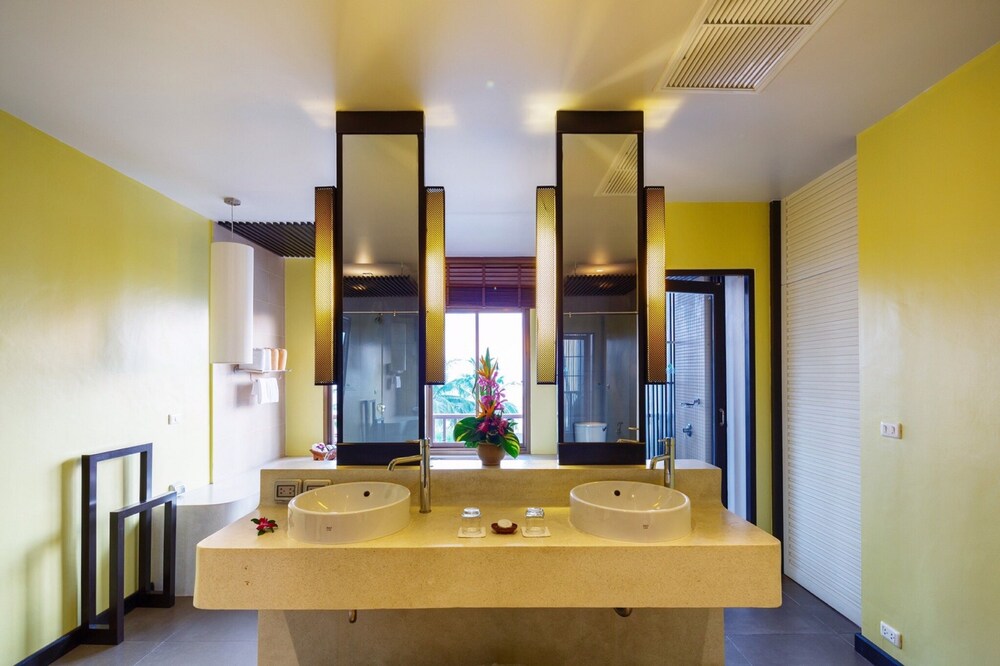 Bathroom sink, APSARA Beachfront Resort and Villa