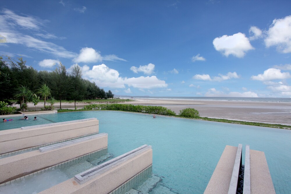 Pool, APSARA Beachfront Resort and Villa