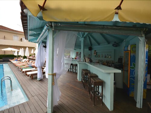 Hotel Bar