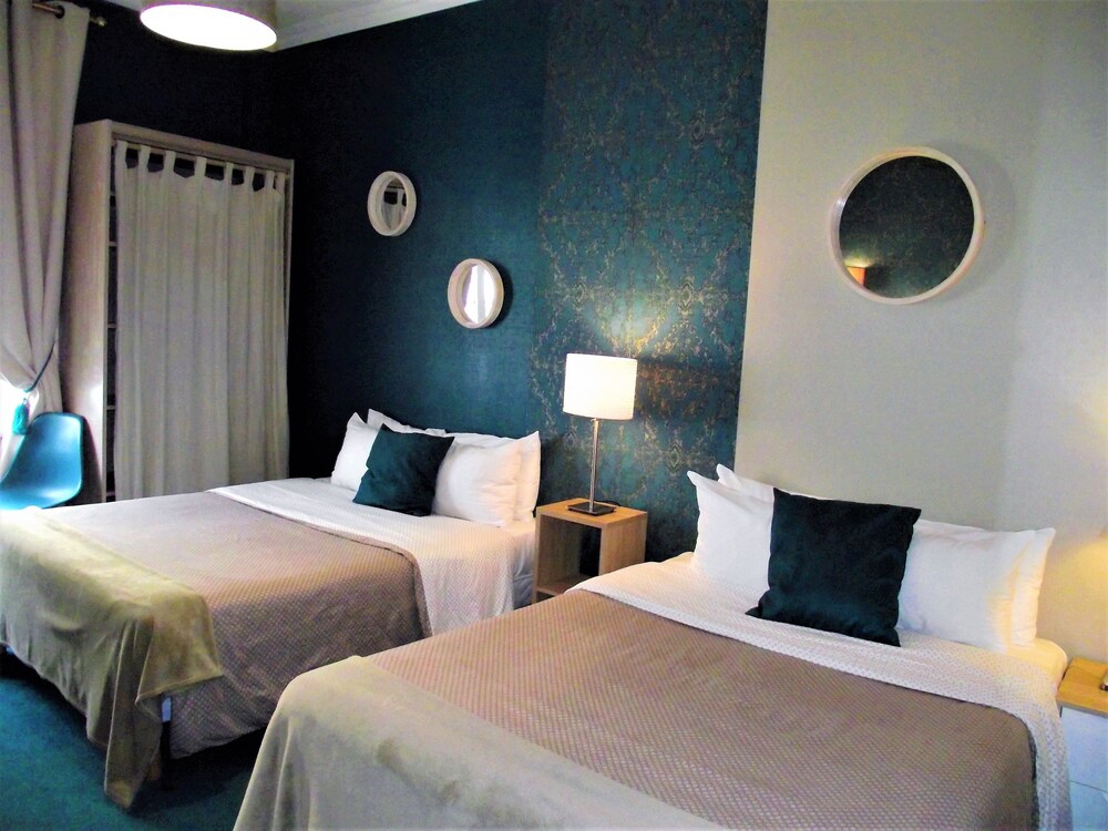 Guestroom