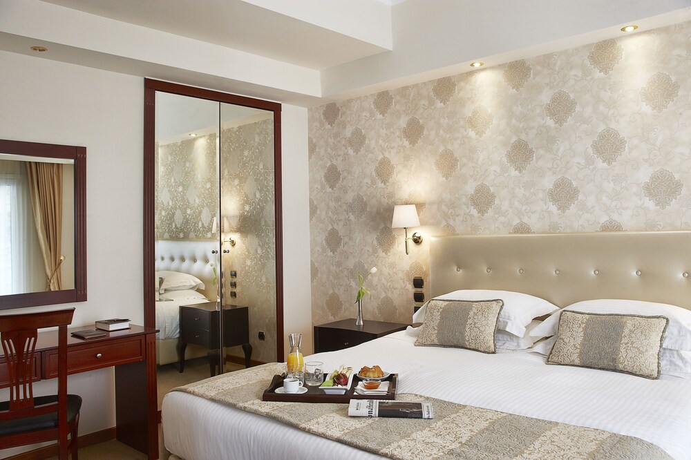 Executive Suite, 1 Bedroom, City View - Guestroom