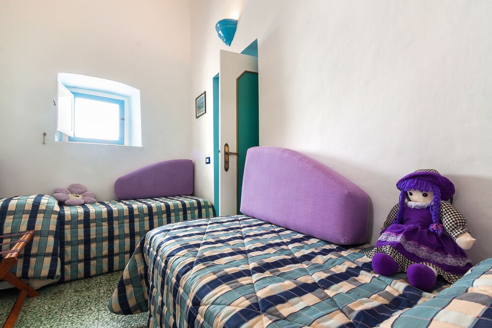 Classic Apartment, 2 Bedrooms - Childrens Theme Room