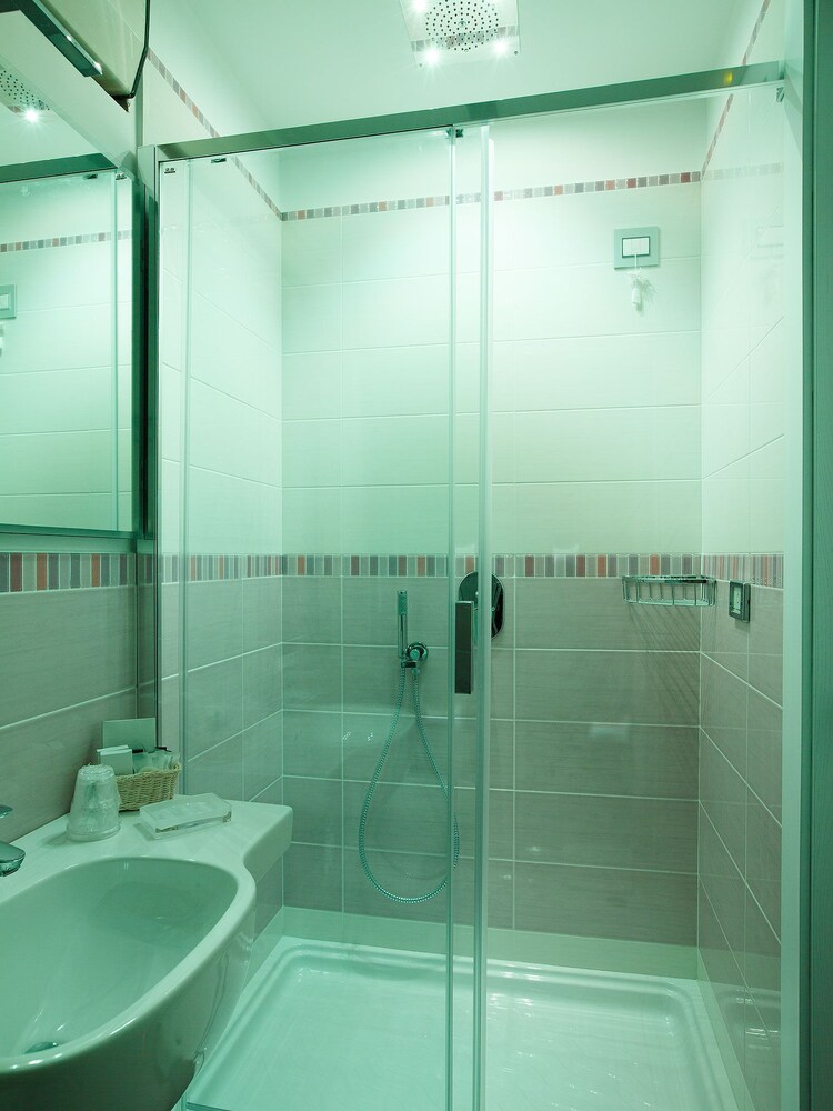 Bagno (Appartamento, 3 camere da letto)