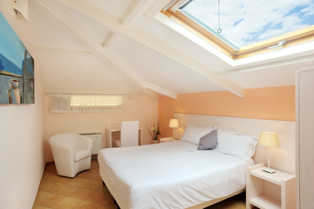 Camera (Appartamento, 3 camere da letto)
