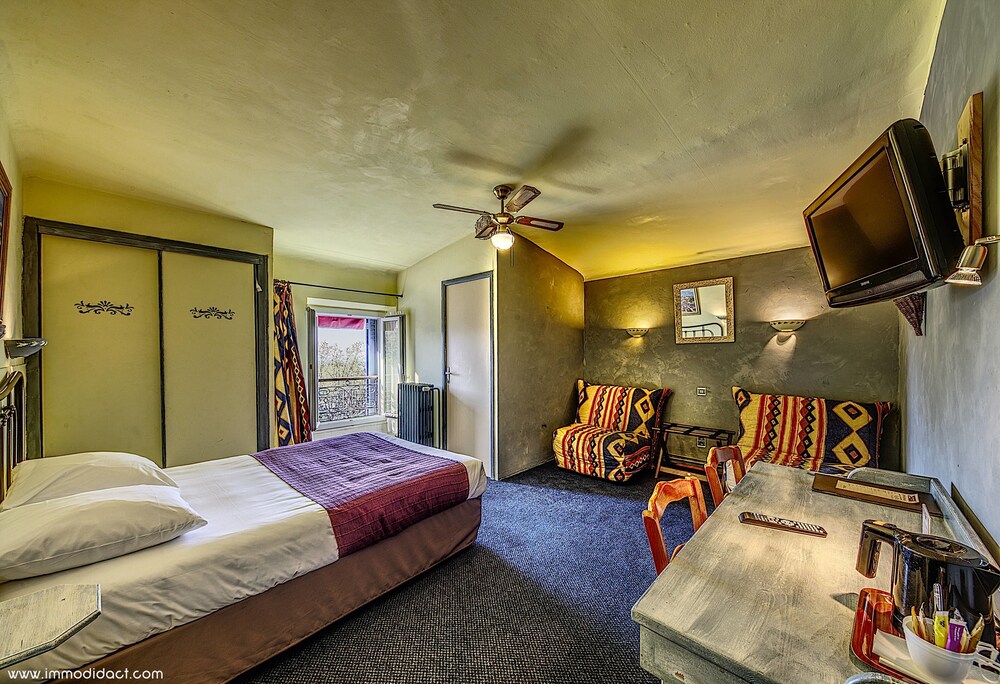 Guestroom