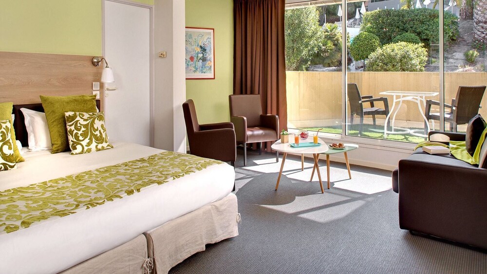 Guestroom