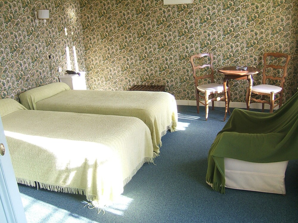 Guestroom