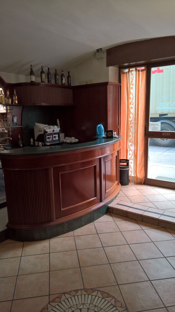 Hotel Bar