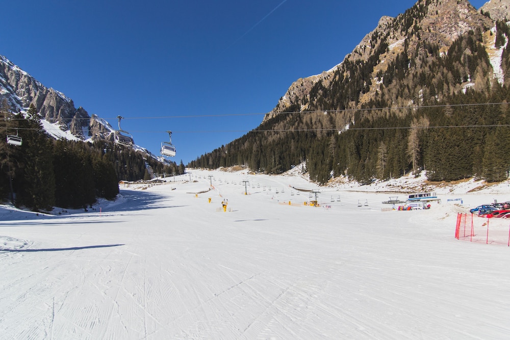 Snowboard