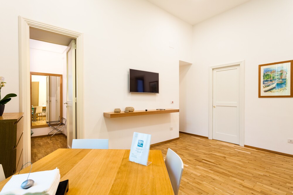 Traditional Apartment, 1 Bedroom - Guestroom