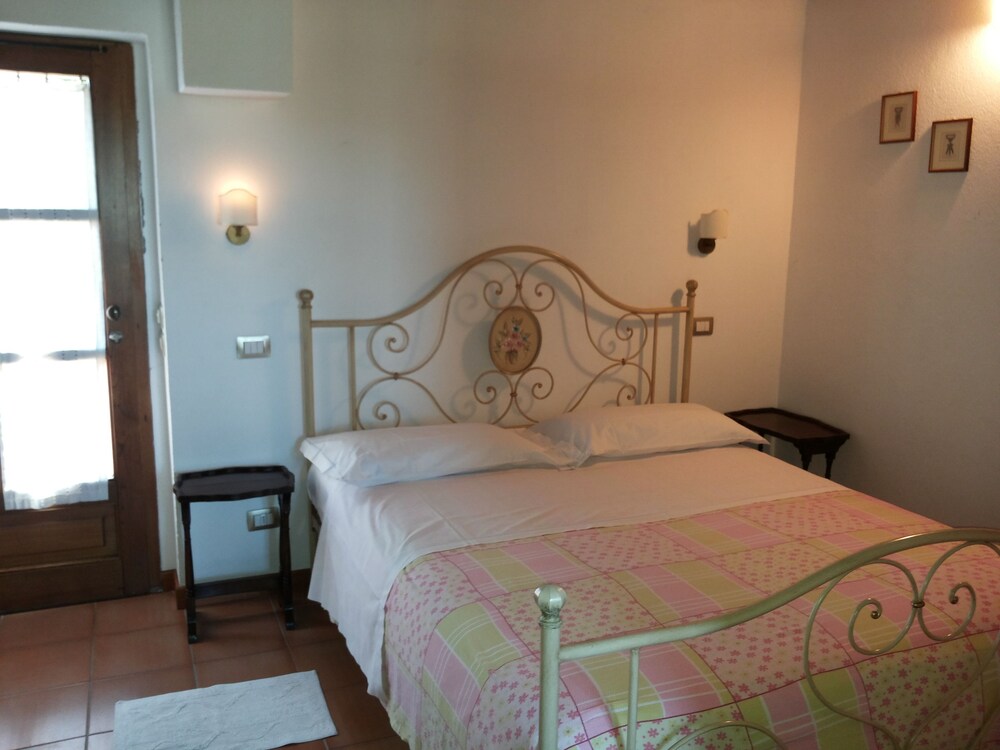 Studio, Annex Building - Guestroom