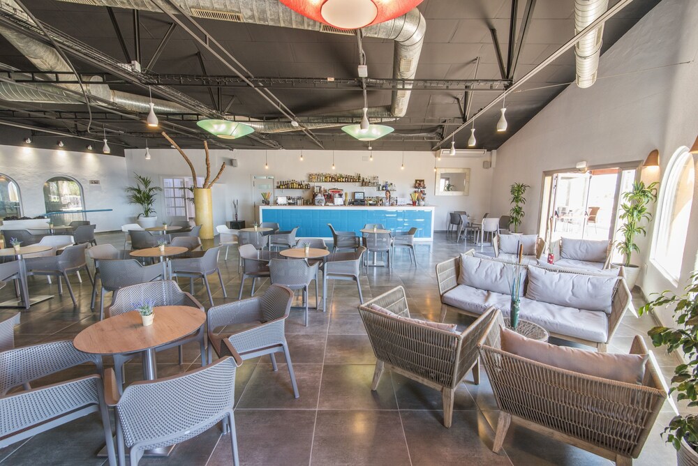 Hotel Lounge
