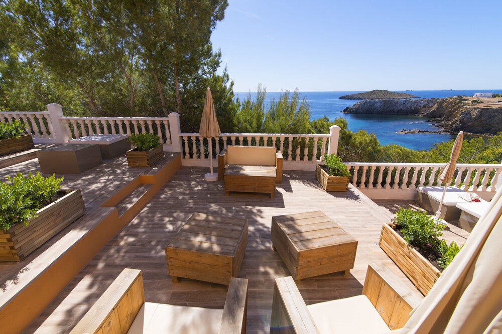 Sundeck