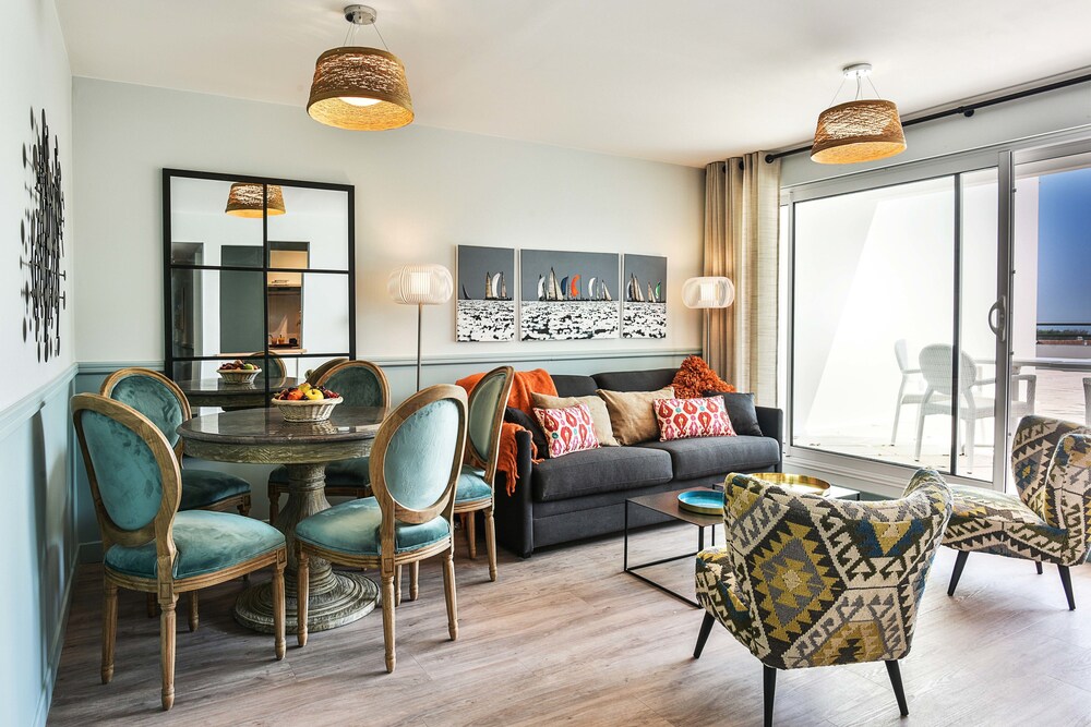 Family Apartement for 6 people - Living Area