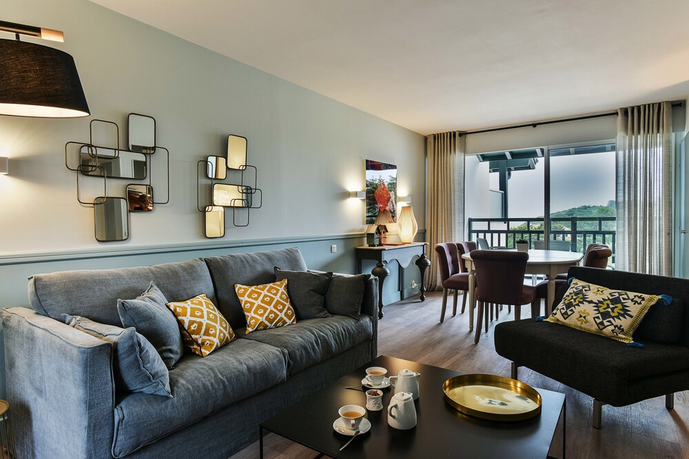 Family Apartment for 5 people - Living Room