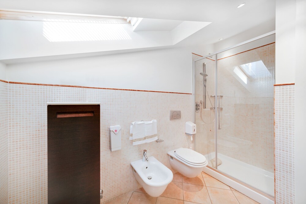 Family Apartment, 2 Bedrooms, Kitchenette, Ocean View - Bathroom
