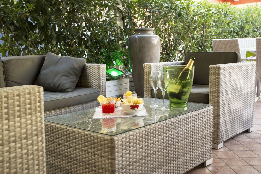 Hotel Bar