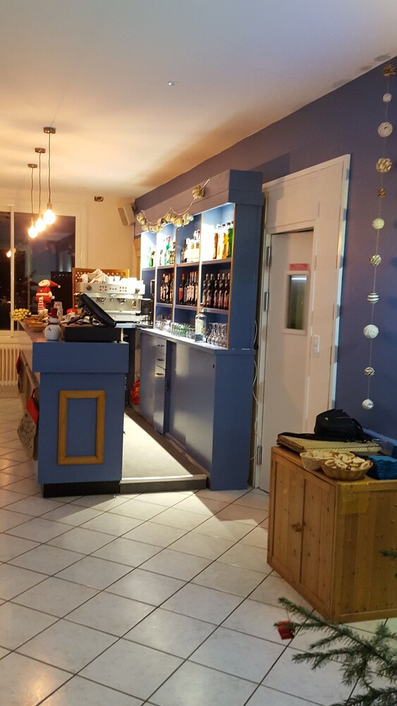 Hotel Bar