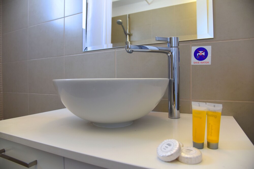 Superior Suite - Bathroom