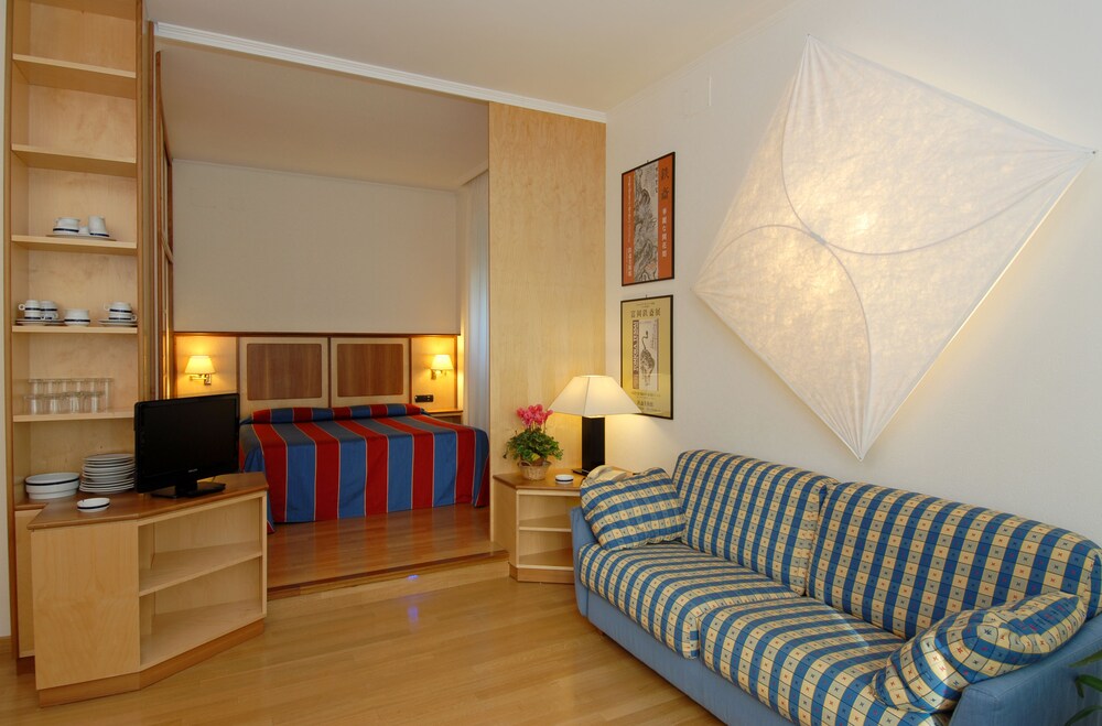 Suite, Kitchenette - Featured Image