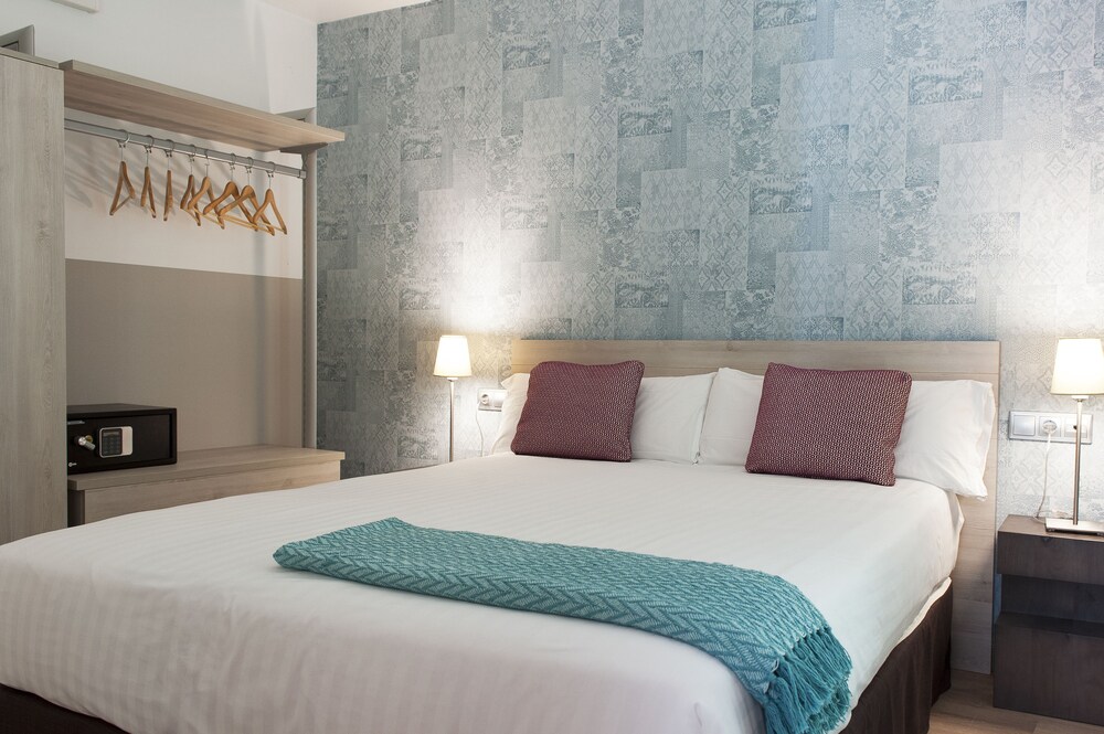 Superior Apartment, 2 Bedrooms - Guestroom