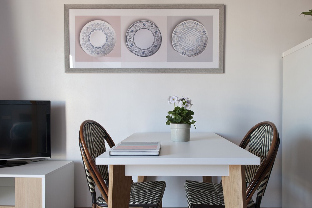 Apartment, 2 Bedrooms - Guestroom