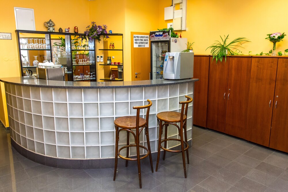 Hotel Bar