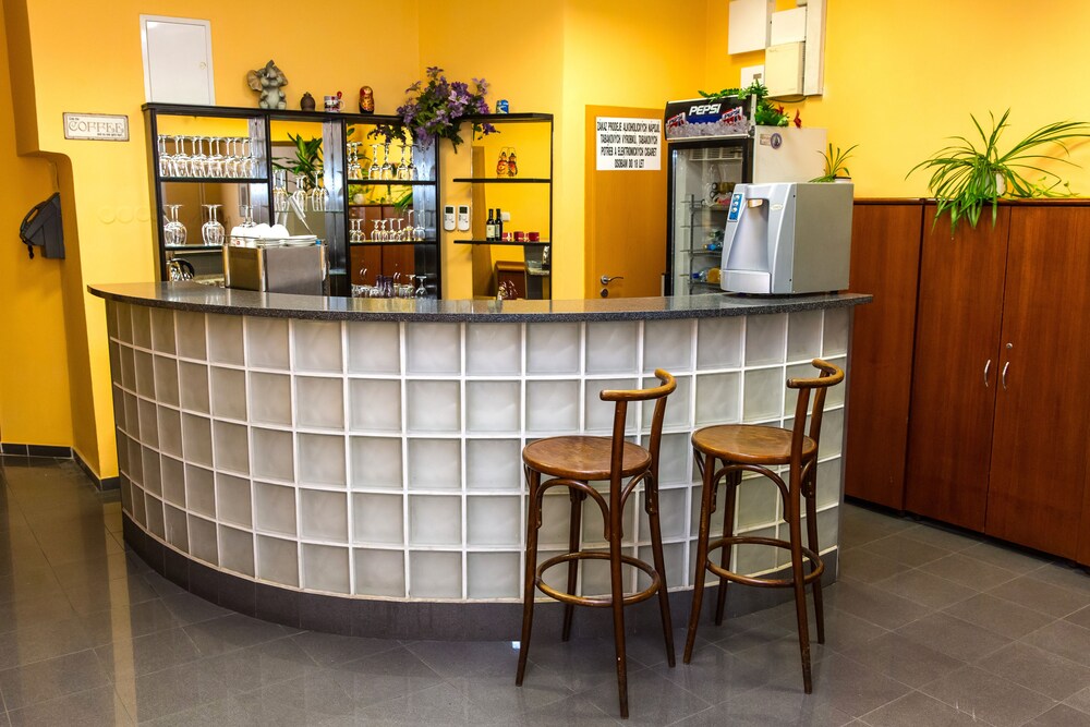Hotel Bar