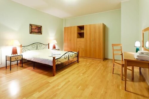 Business Apartment, 3 Bedrooms, Sauna - Featured Image