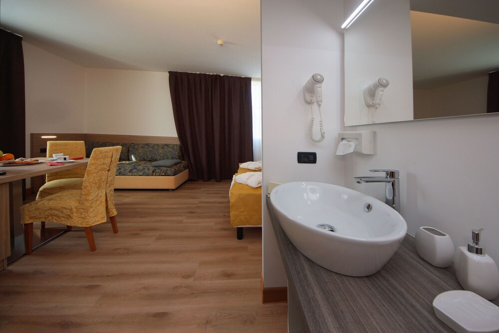 Guestroom