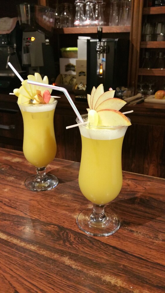 Hotel Bar