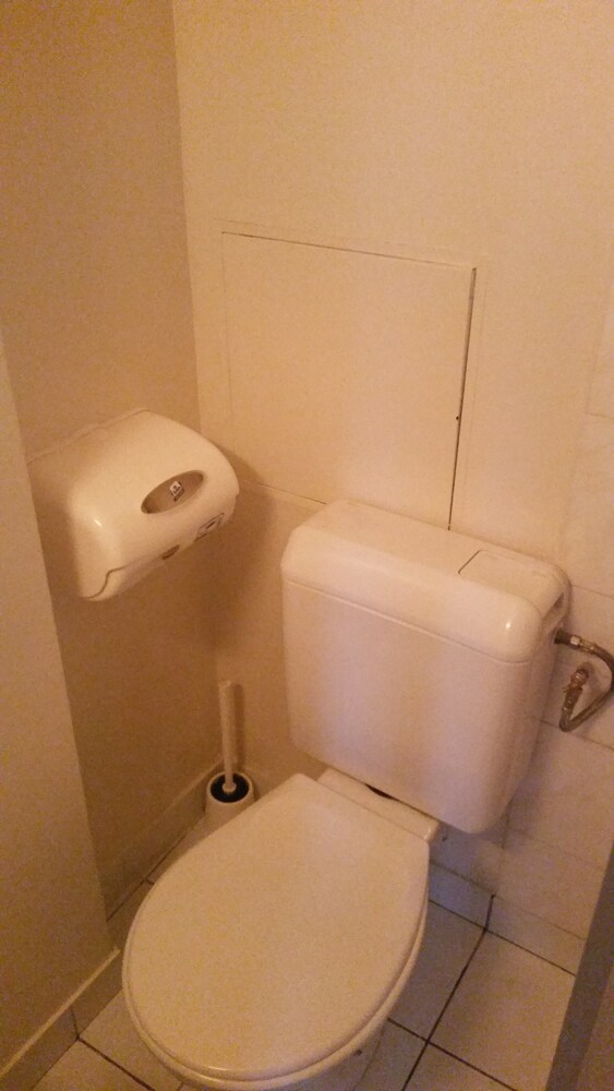 Studio (For 2) - Bathroom