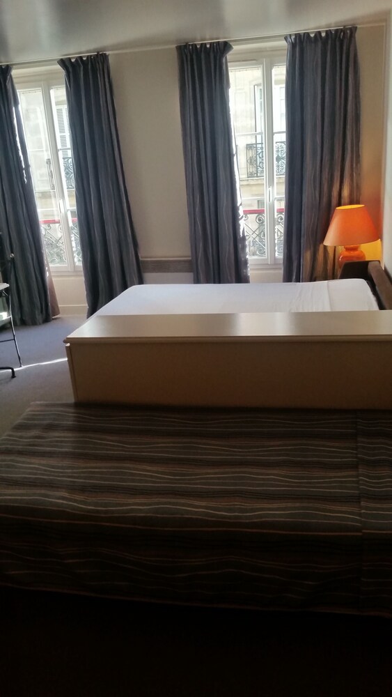 Studio (For 3) - Guestroom