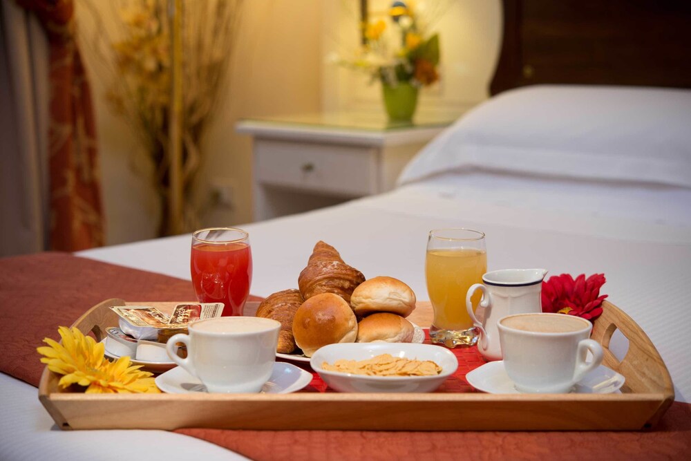 Room Service - Dining