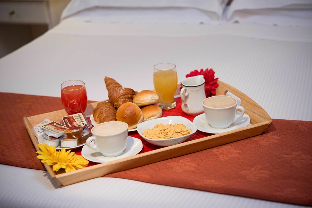 Room Service - Dining
