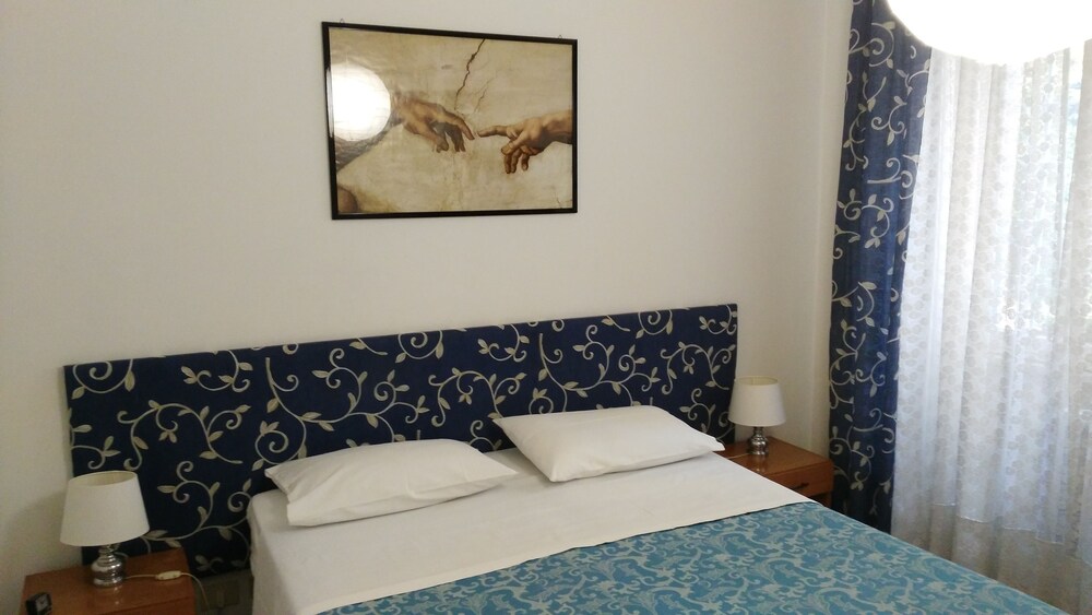 Classic Apartment, 1 Bedroom, Kitchen - Featured Image